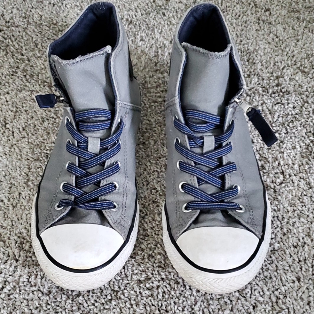 Converse - Gray Zip Hightops - Size 6
